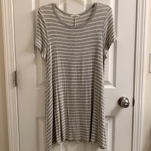 3/$16 Acemi Swing Shirts - Picture 3 of 16